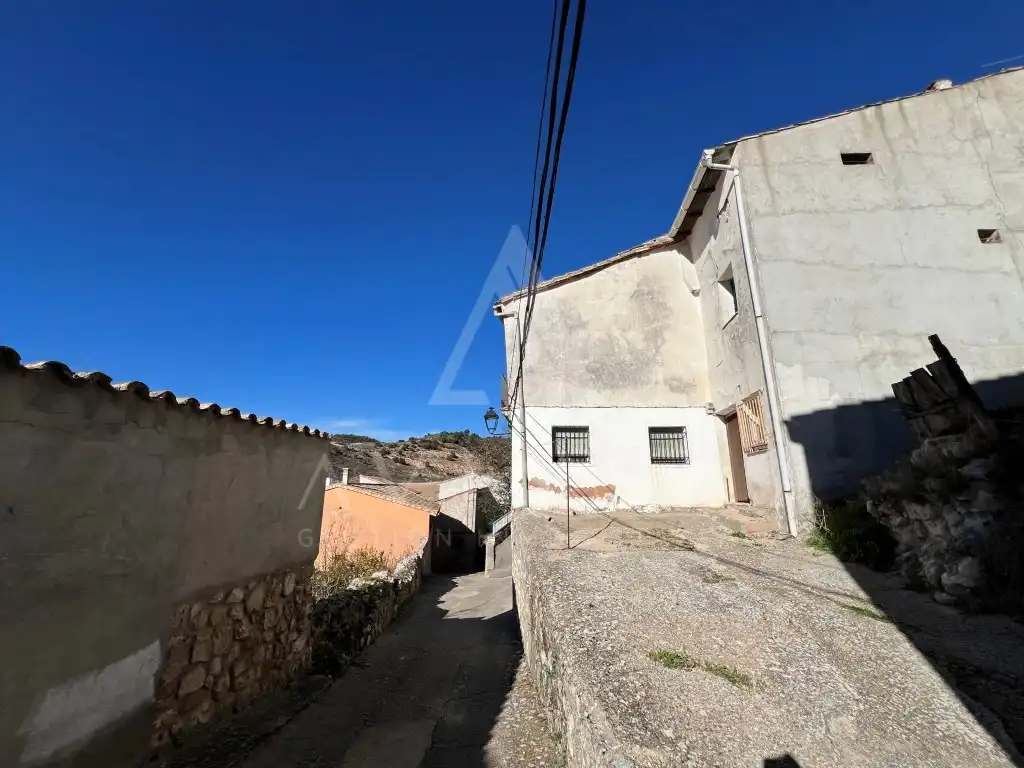 Houses for sale in N/A, Alhóndiga