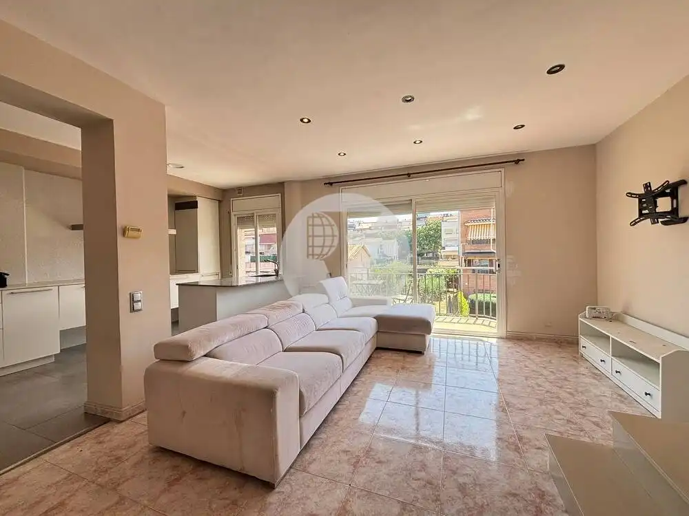 Living room of Flat for sale in Les Franqueses del Vallès  with Air Conditioner, Heating and Terrace