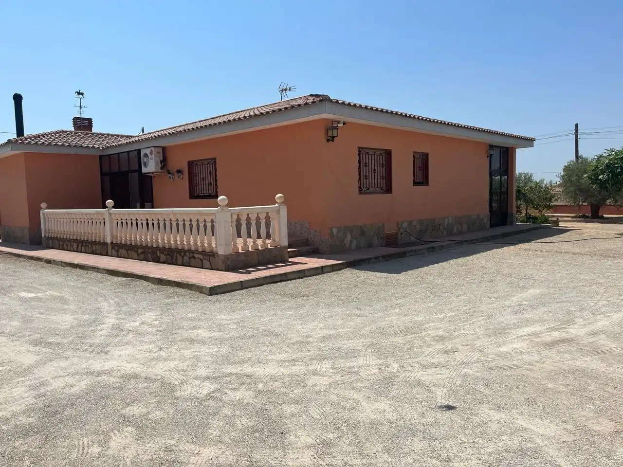 Vista exterior de Casa o chalet en venta en Alicante / Alacant con Aire acondicionado, Jardín privado y Terraza