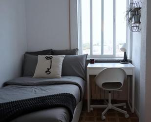 Dormitori de Apartament per a compartir en  Madrid Capital amb Calefacció, Moblat i Forn