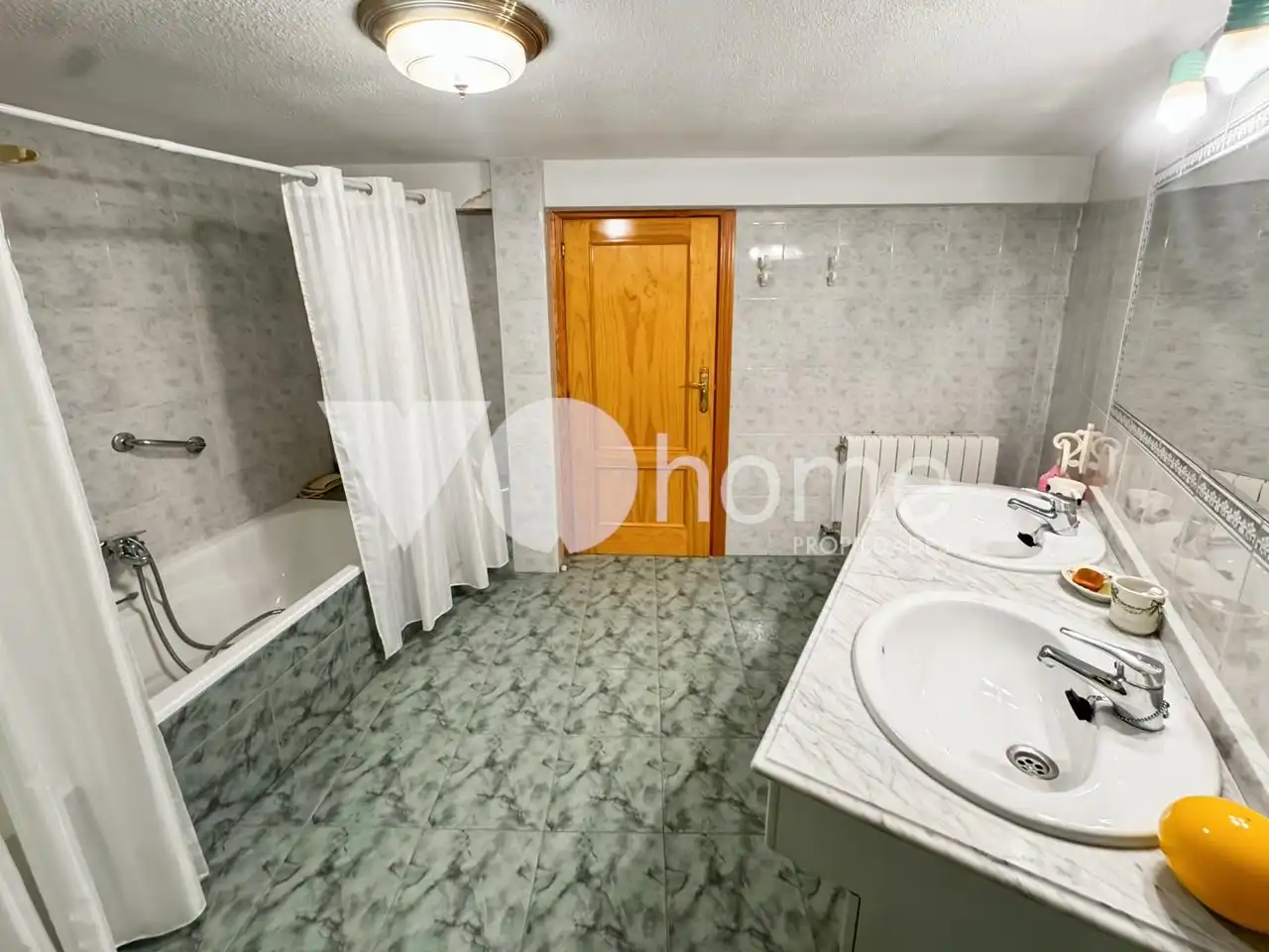 Bathroom of Houses for sale in Loeches  with Heating, Swimming Pool and Furnished