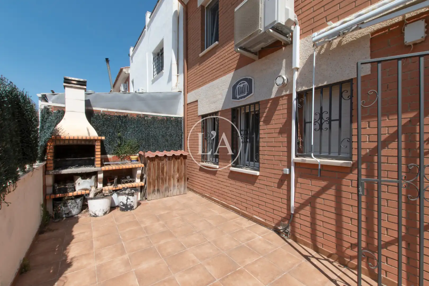 Terrasse von Einfamilien-Reihenhaus zum Verkauf in Cambrils mit Klimaanlage, Heizung und Privatgarten