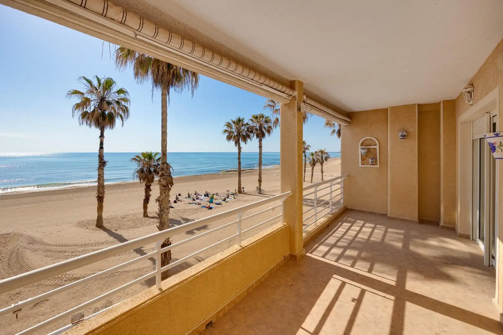 Apartament amb terrassa en venda a La Mata