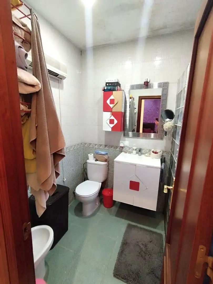 Baño de Casa adosada en venta en Burguillos con Terraza y Piscina comunitaria