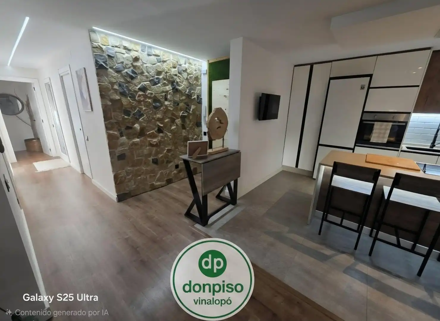 Mini appartamento con terrazza in vendita a Plaza Castelar - Mercado Central, imagen 3