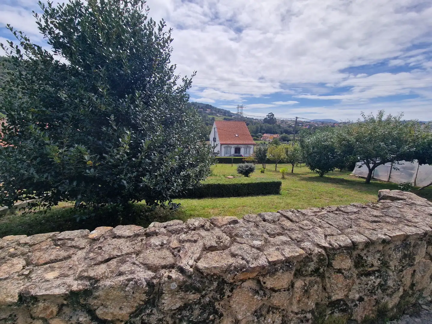 Terreno residencial en venta en Neda