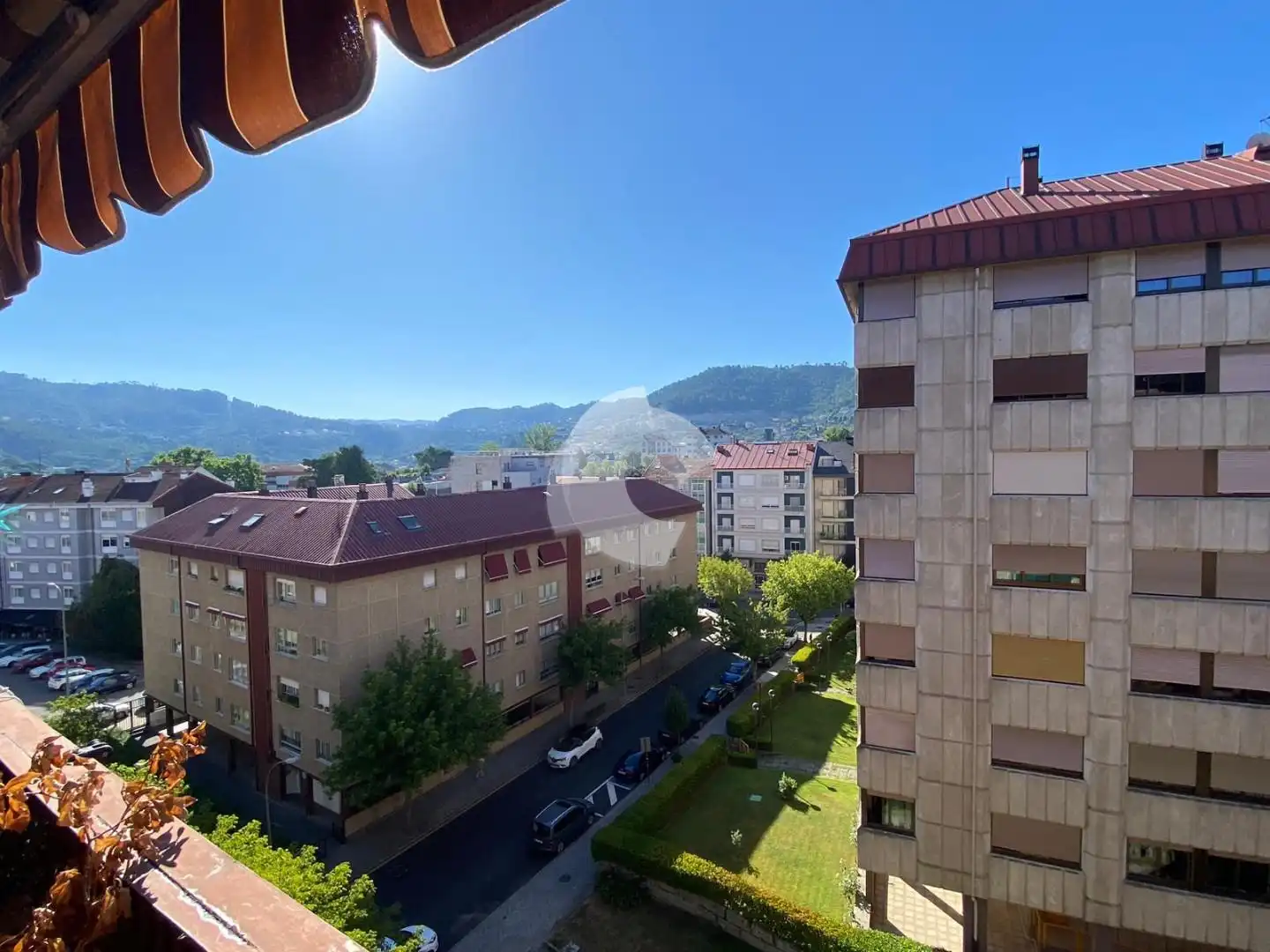 Außenansicht von Wohnung zum Verkauf in Ourense Capital  mit Heizung, Terrasse und Abstellraum