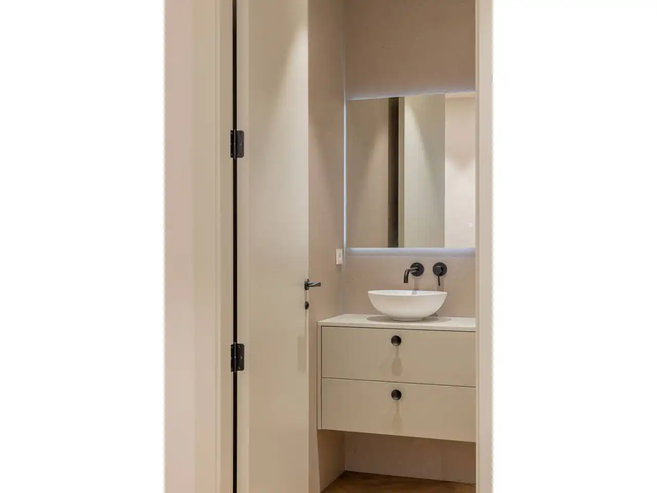 Baño de Piso en venta en Valencia con Aire acondicionado, Parquet y Alarma