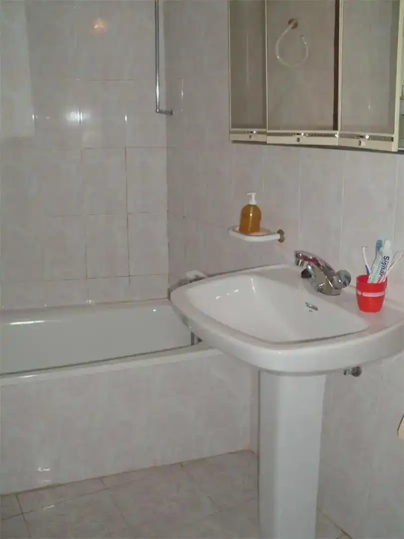 Baño de Casa adosada en venta en Albalá con Trastero, Horno y Lavadora