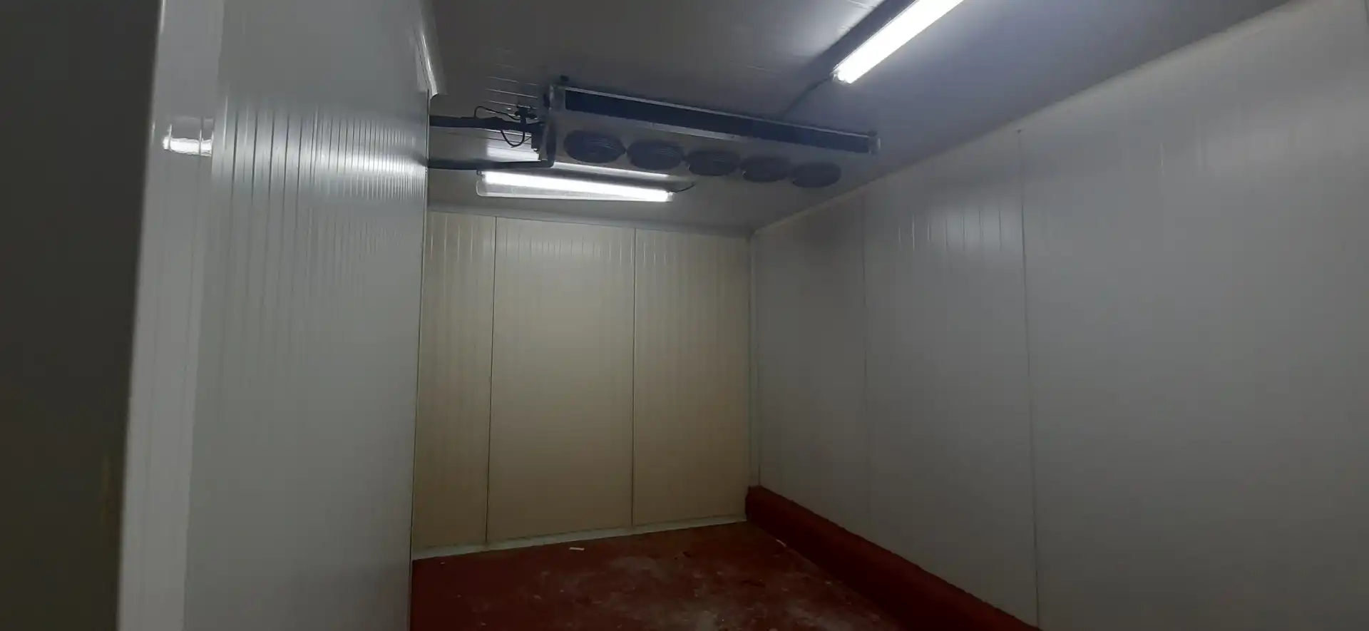 Nave industrial en venta en Catarroja