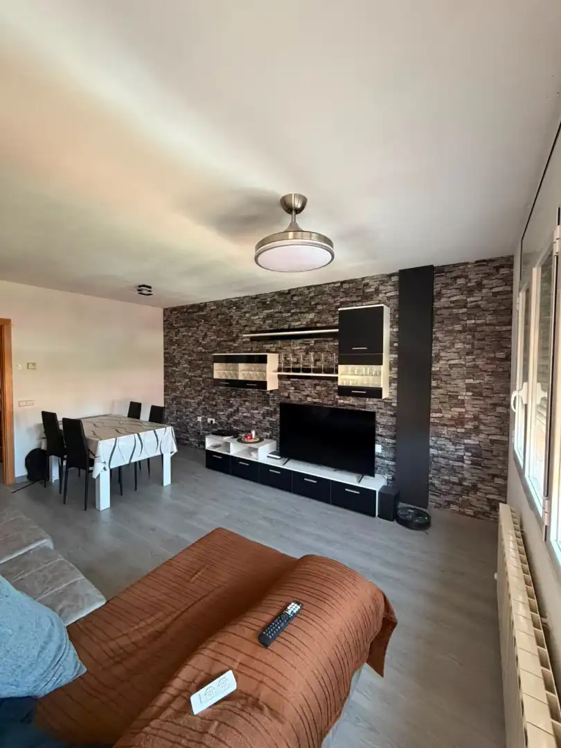 Living room of Flat for sale in Bellpuig  with Air Conditioner, Heating and Parquet flooring