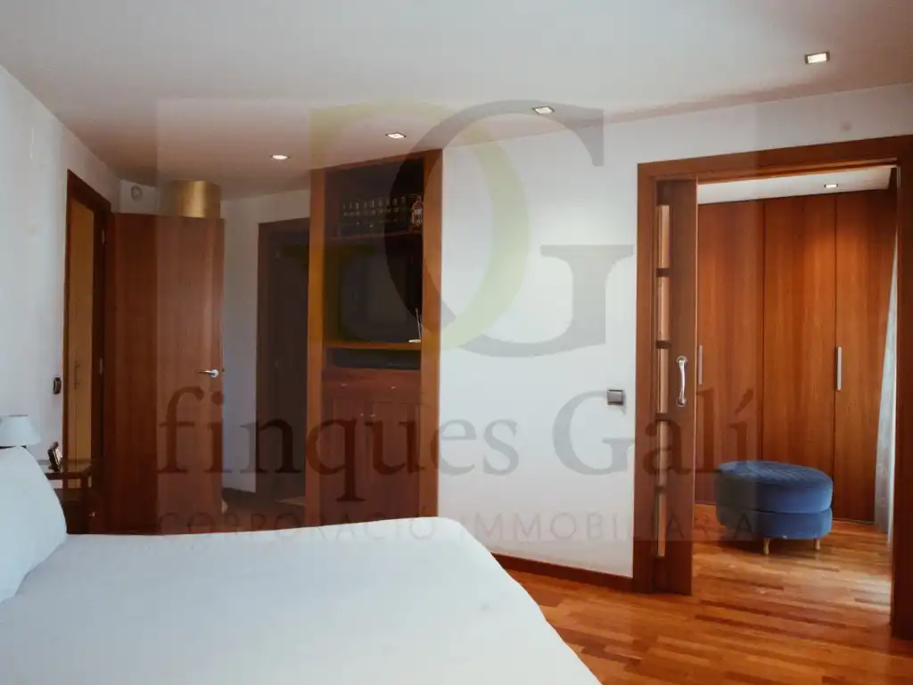 Bedroom of Duplexes for sale in Manresa  with Air Conditioner, Terrace and Storage room
