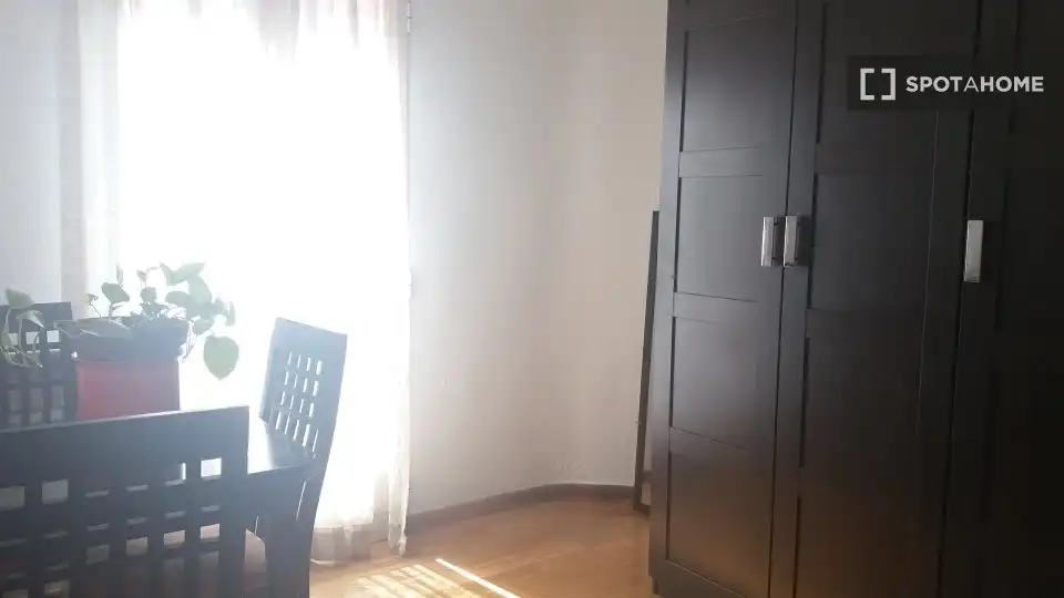 Bedroom of Flat for share in Madrid  with Air Conditioner, Heating and Terrace