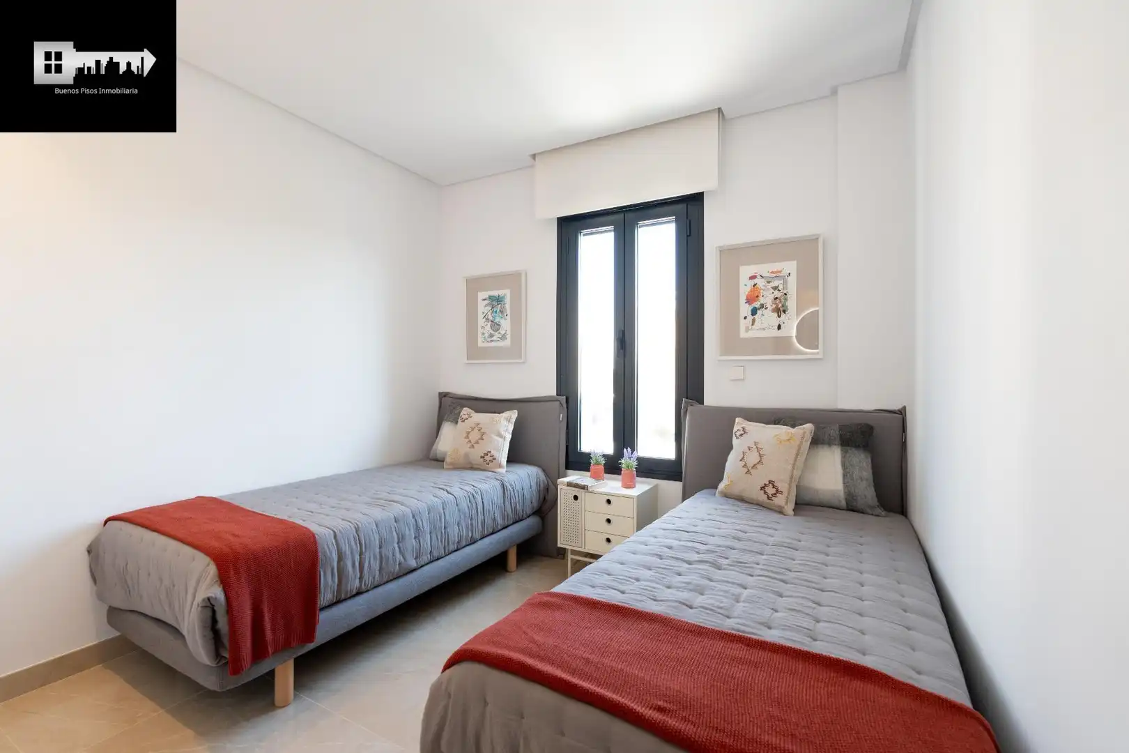 Dormitori de Casa adosada en venda en Santa Pola amb Aire condicionat, Calefacció i Jardí privat