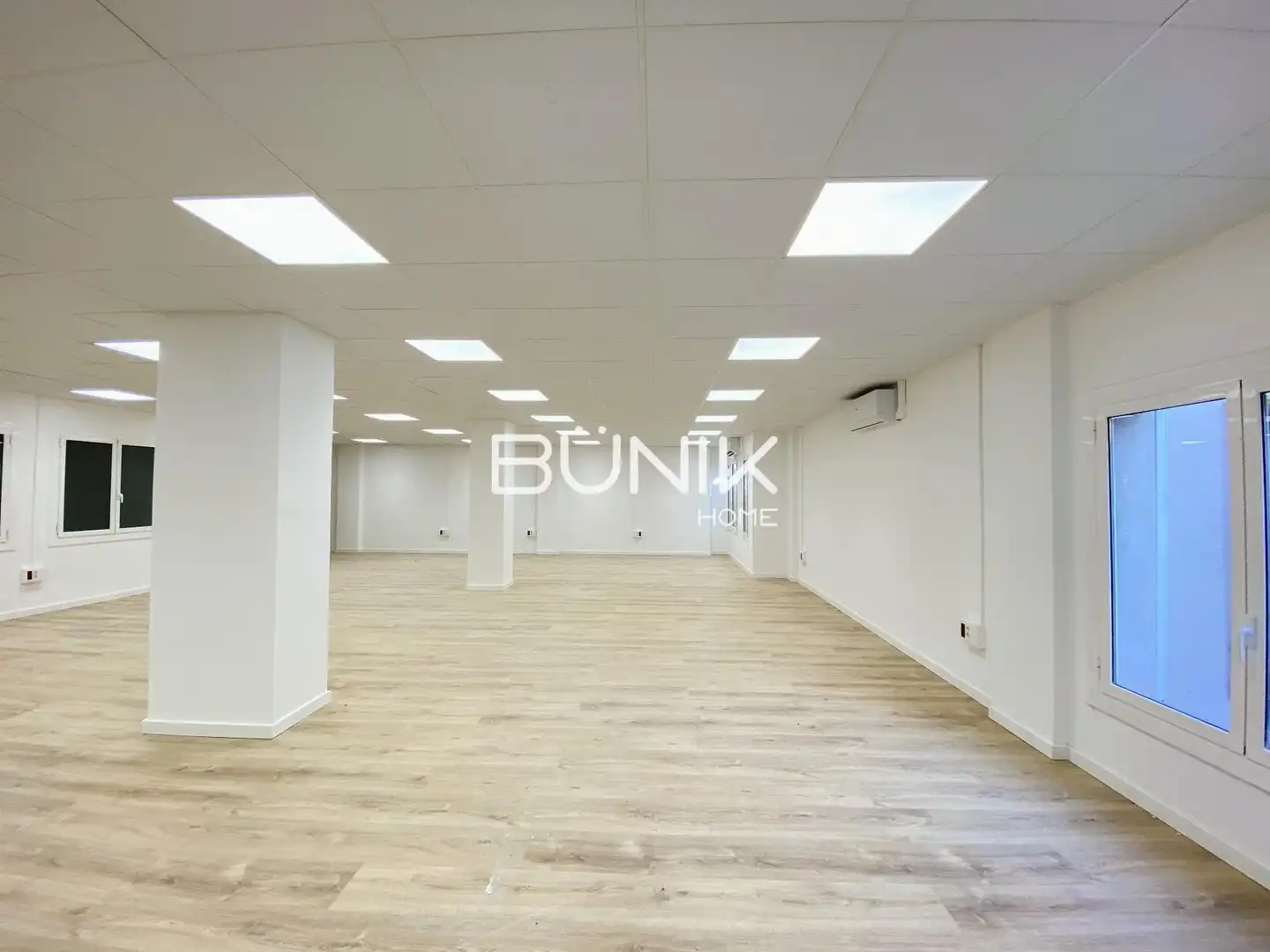 Office for rent in Barcelona  with Air Conditioner