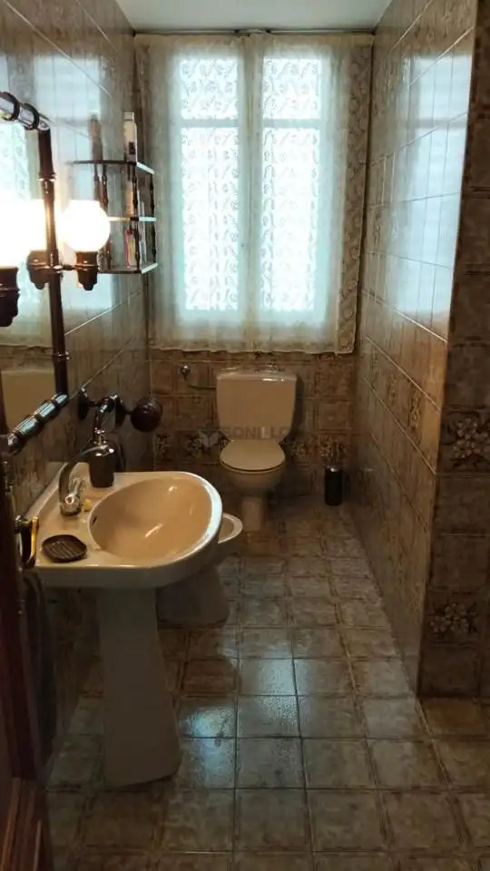 Baño de Piso en venta en Teruel con Calefacción, Parquet y Amueblado