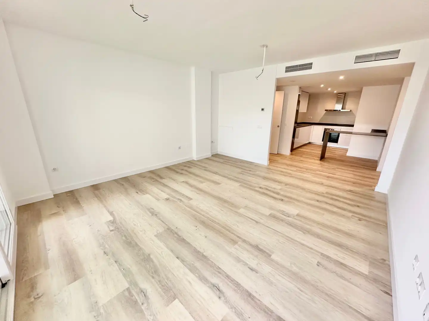 Wohnzimmer von Wohnungen zur Miete in Marbella mit Klimaanlage, Terrasse und Schwimmbad