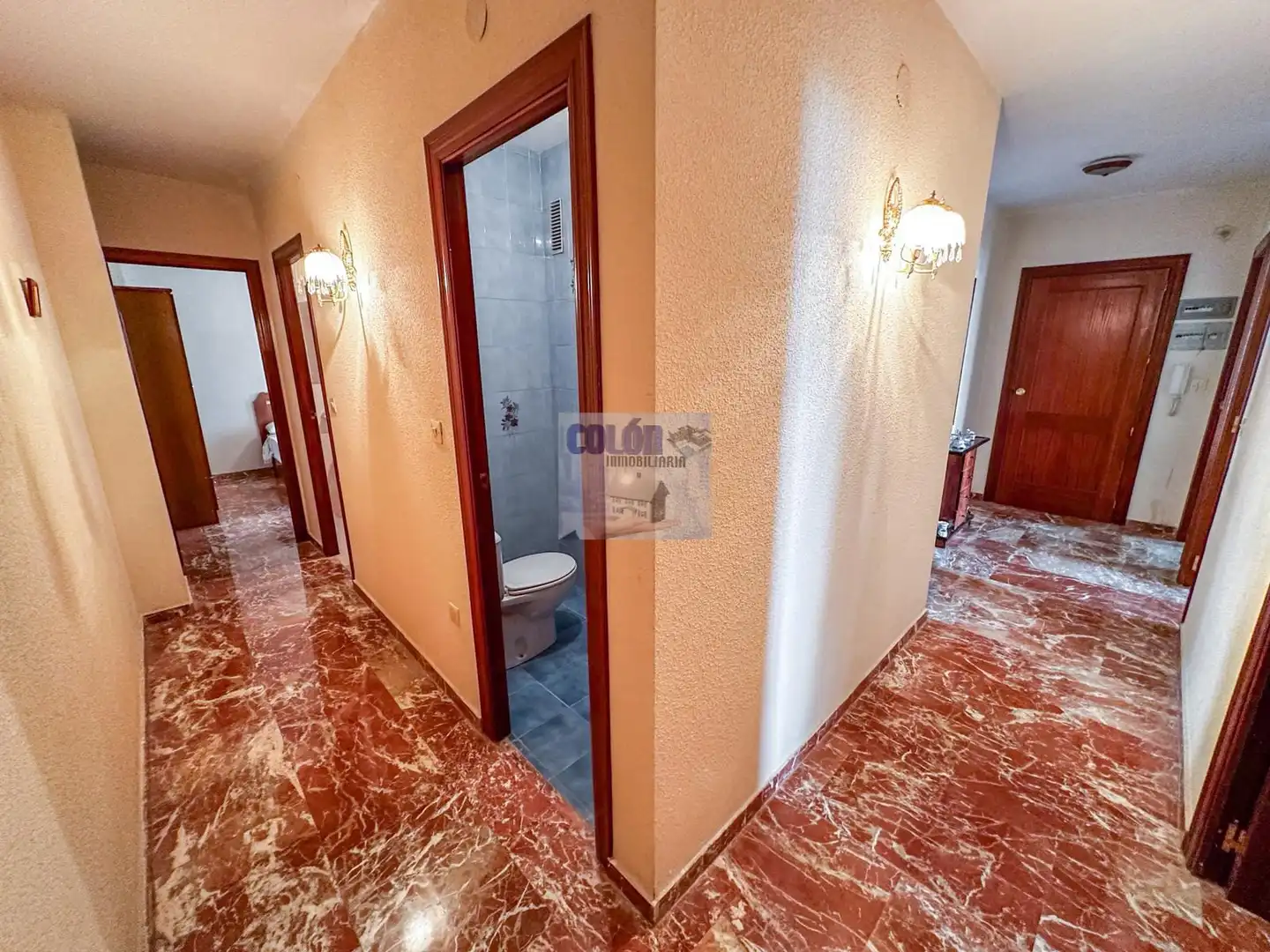 Piso con ascensor en venta en Martos, imagen 2