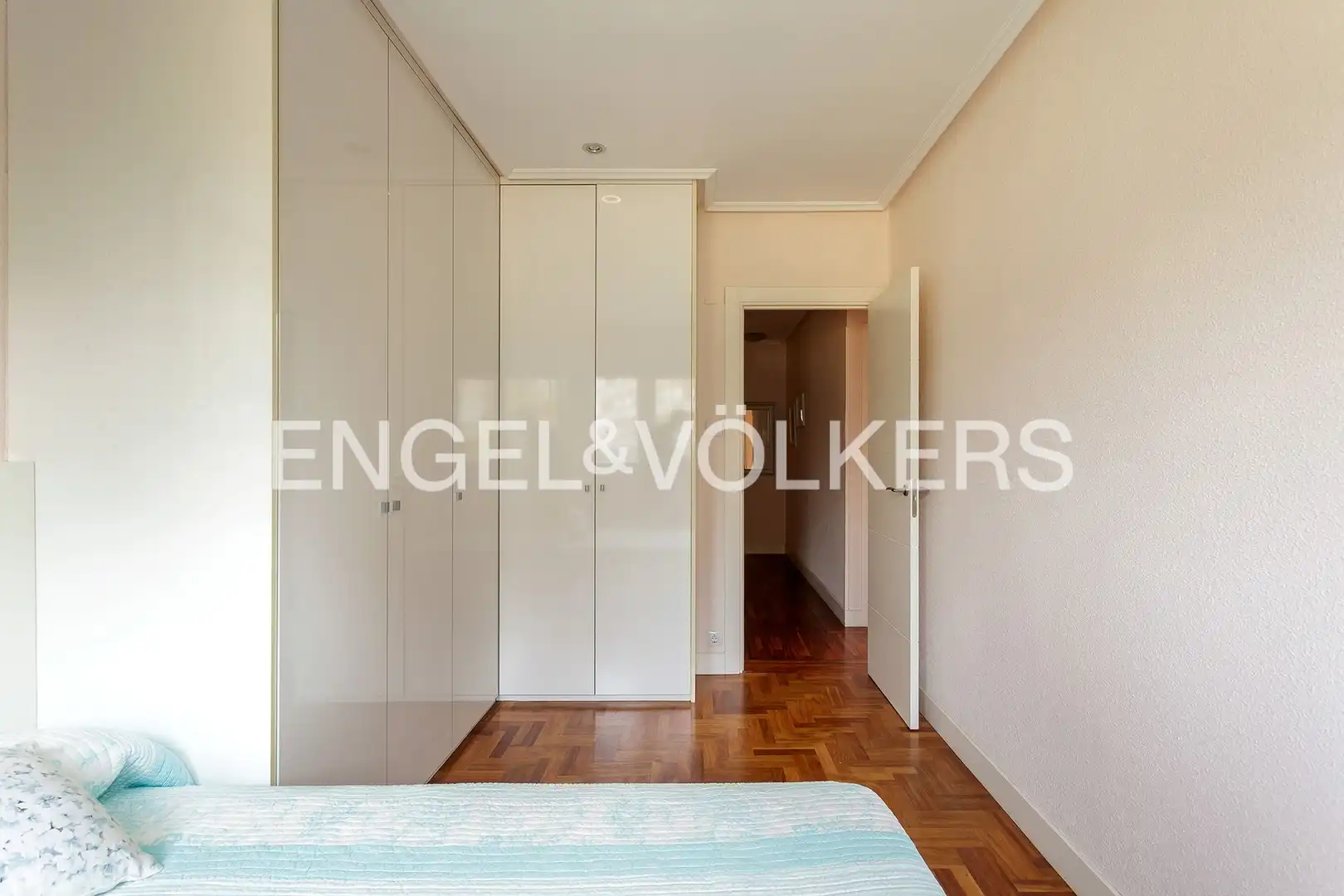 Habitación de Piso en venta en Getxo  con Calefacción y Trastero