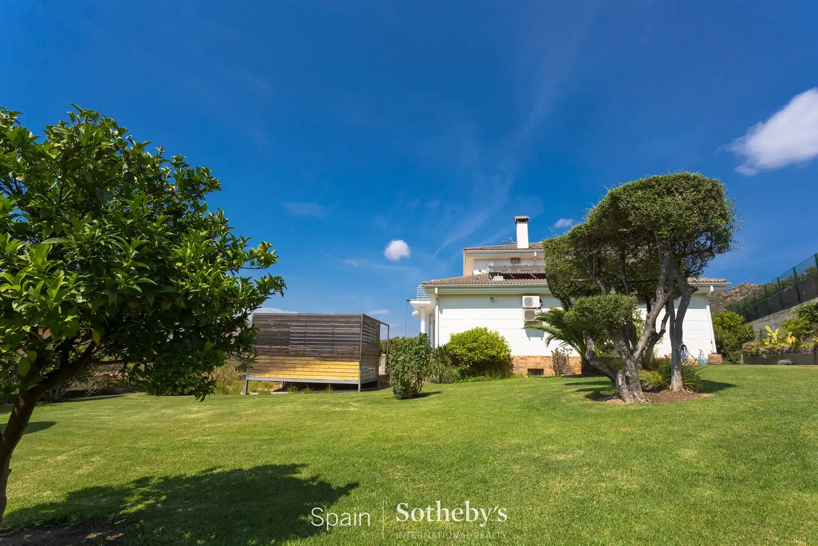 Jardí de Casa o xalet en venda en Pau amb Aire condicionat, Calefacció i Jardí privat