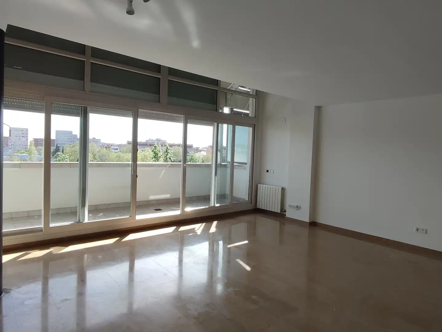 Wohnzimmer von Maisonette zur Miete in Girona mit Klimaanlage, Heizung und Terrasse