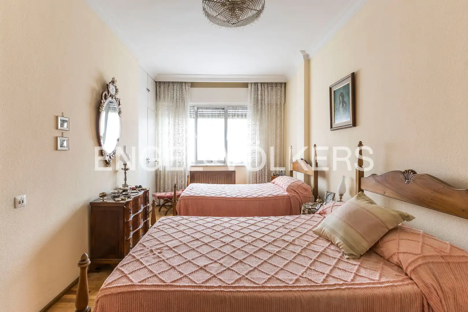 Bedroom of Flat for sale in Chamartín