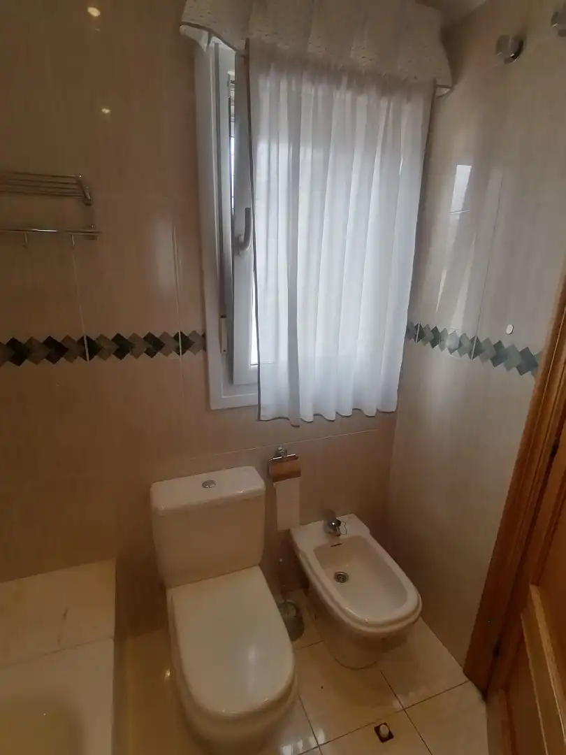 Baño de Piso de alquiler en Oeste