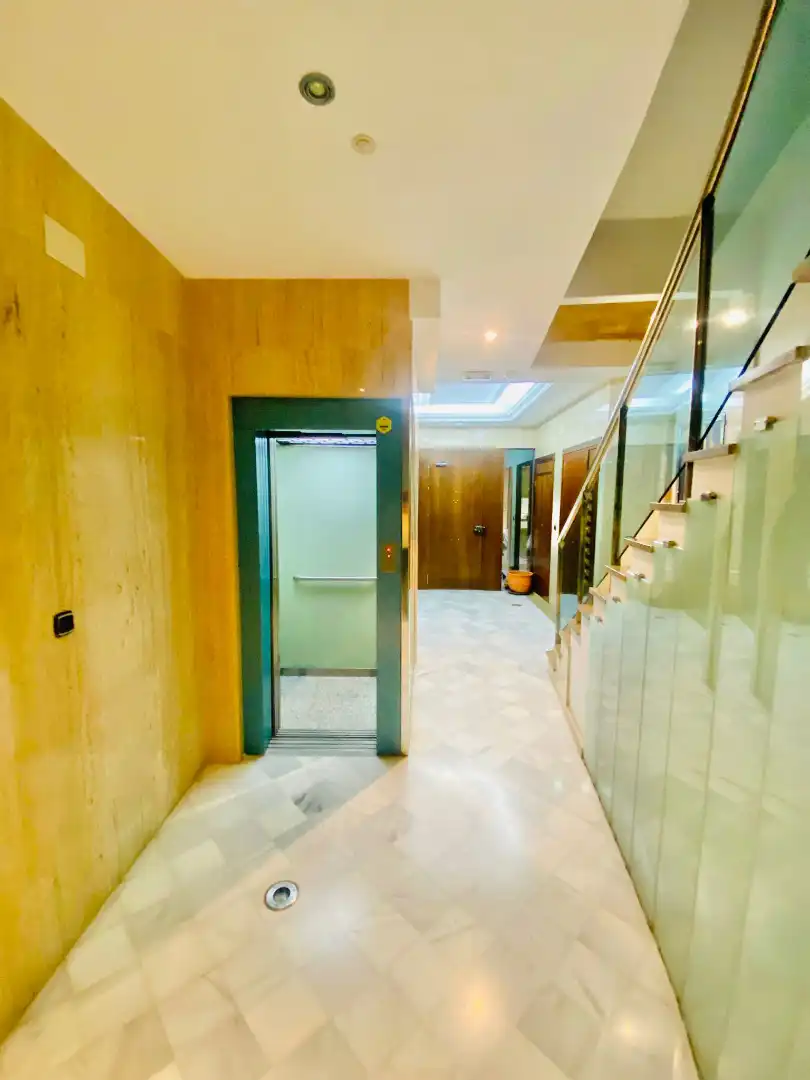 Dúplex de alquiler en Granada con Aire acondicionado, Calefacción y Parquet