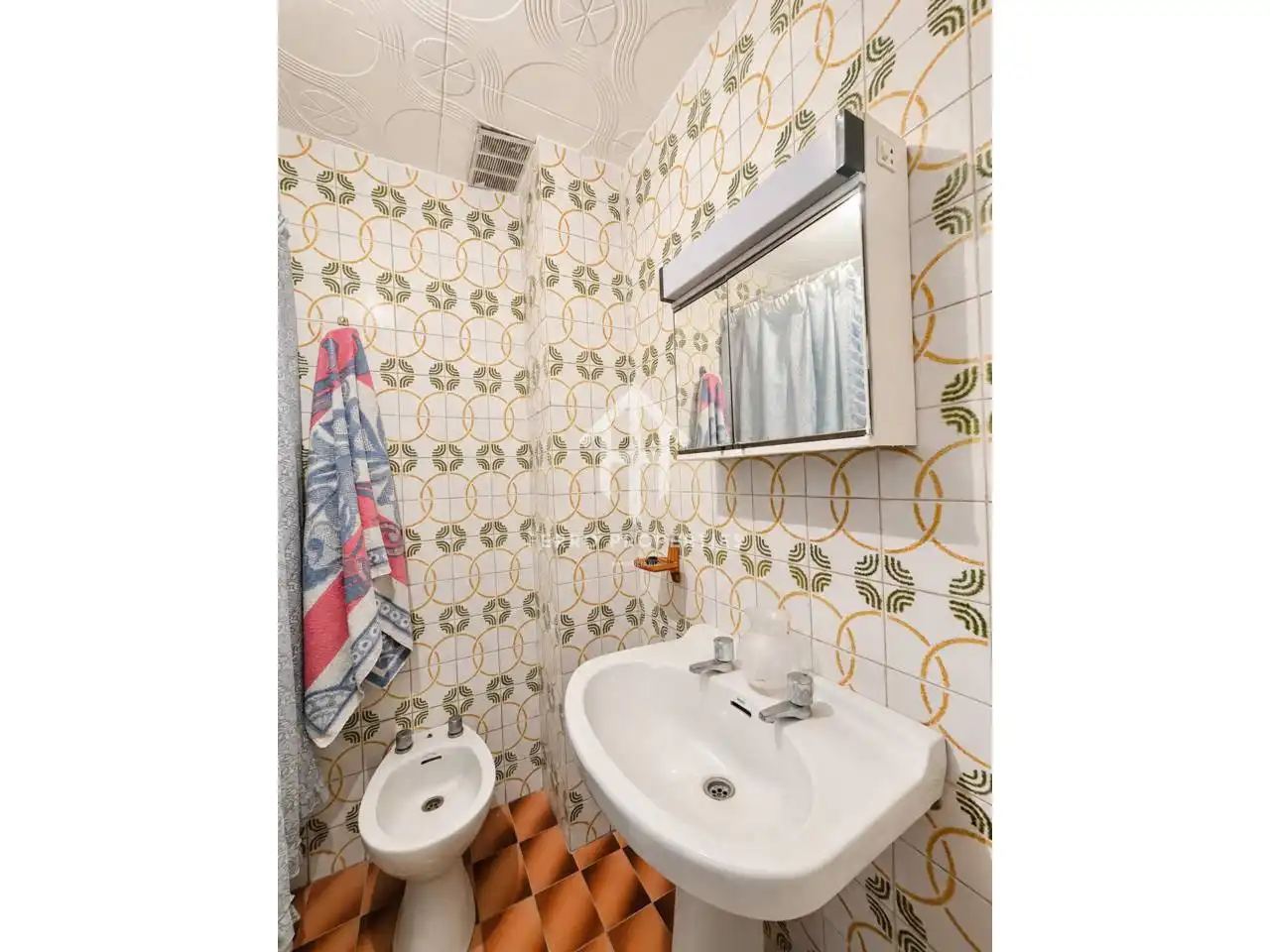 Bathroom of Flat for sale in Huétor Tájar  with Furnished