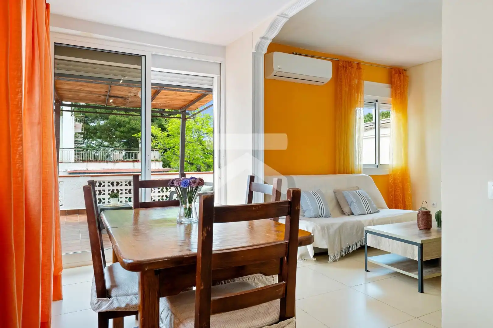 Sala de estar de Casa o chalet en venta en Tarragona con Aire acondicionado, Calefacción y Jardín privado