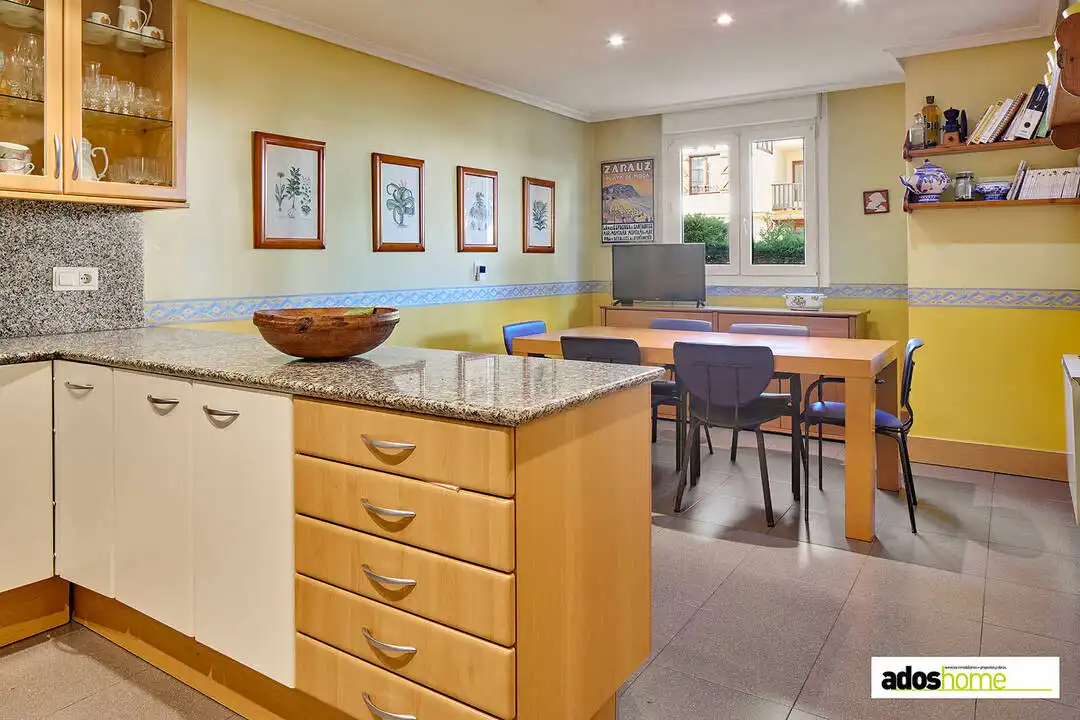 Cocina de Casa adosada en venta en Zarautz con Calefacción