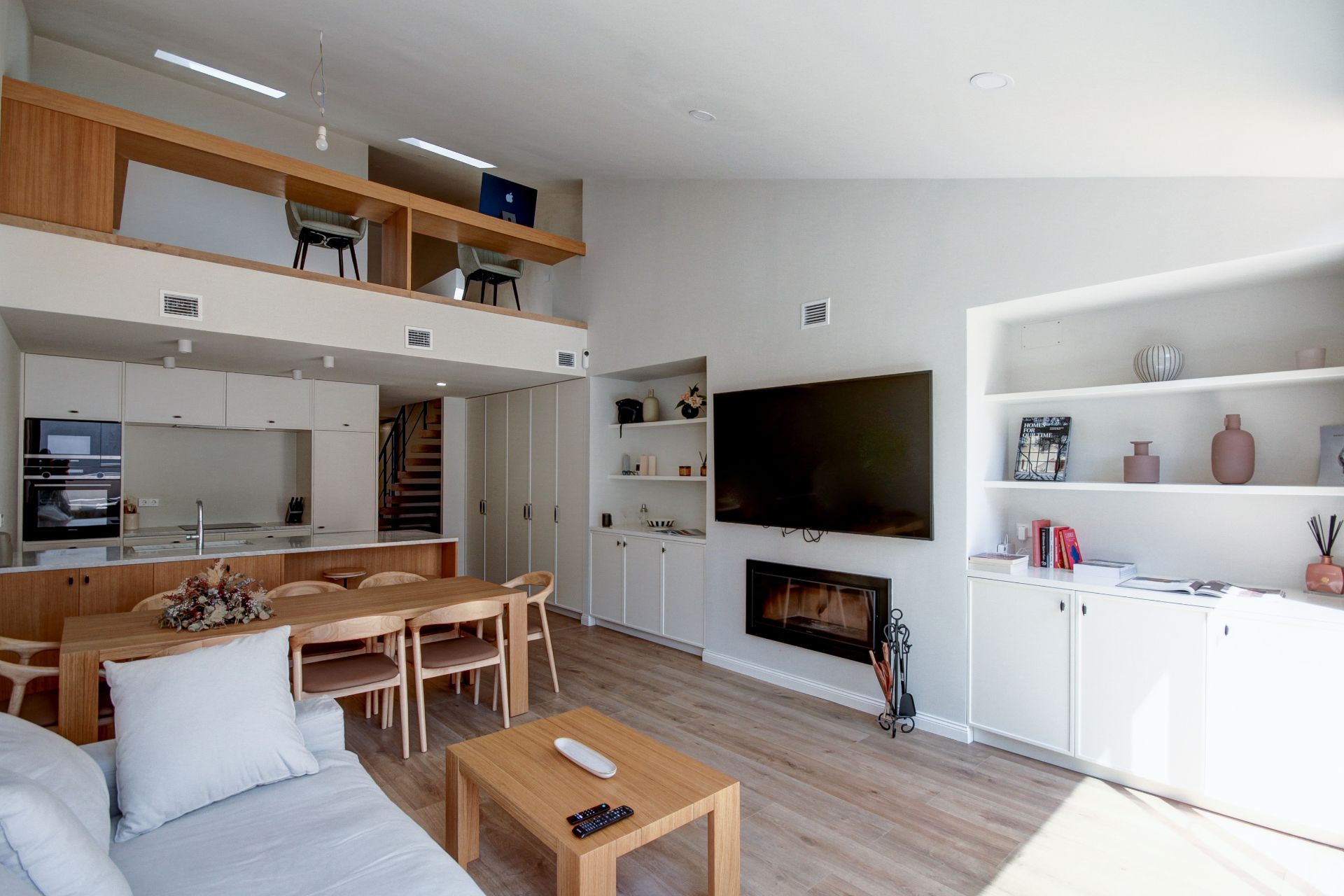Living room of House or chalet for sale in Terrassa  with Air Conditioner, Heating and Parquet flooring