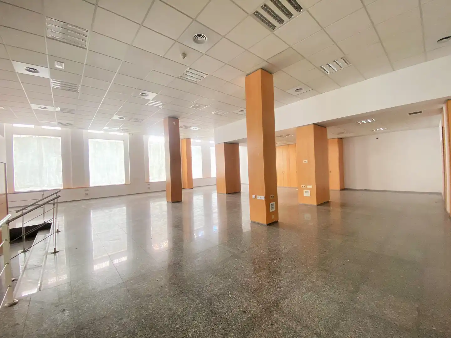 Local comercial de lloguer a Carlet, imagen 3