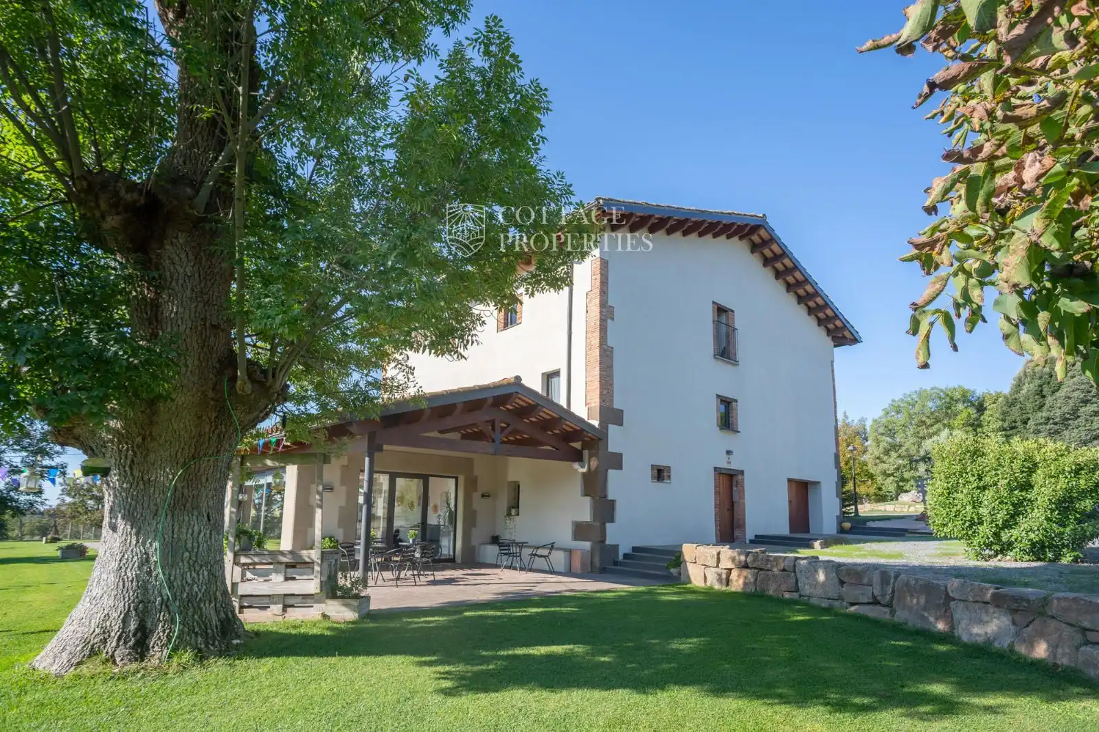 Vista exterior de Finca rústica en venta en Torelló con Terraza y Amueblado