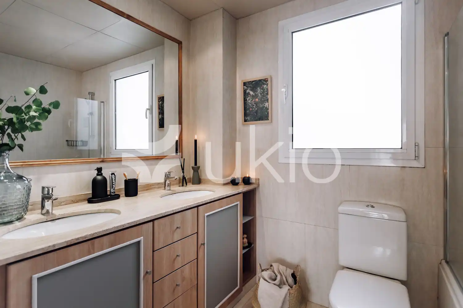 Bany de Apartament de lloguer en Barcelona amb Aire condicionat, Calefacció i Jardí privat