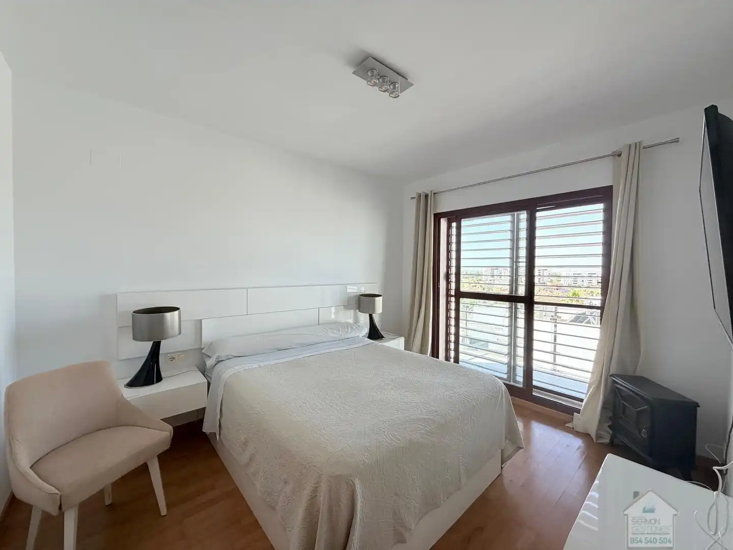 Habitación de Casa o chalet de alquiler en Montequinto con Aire acondicionado, Parquet y Terraza
