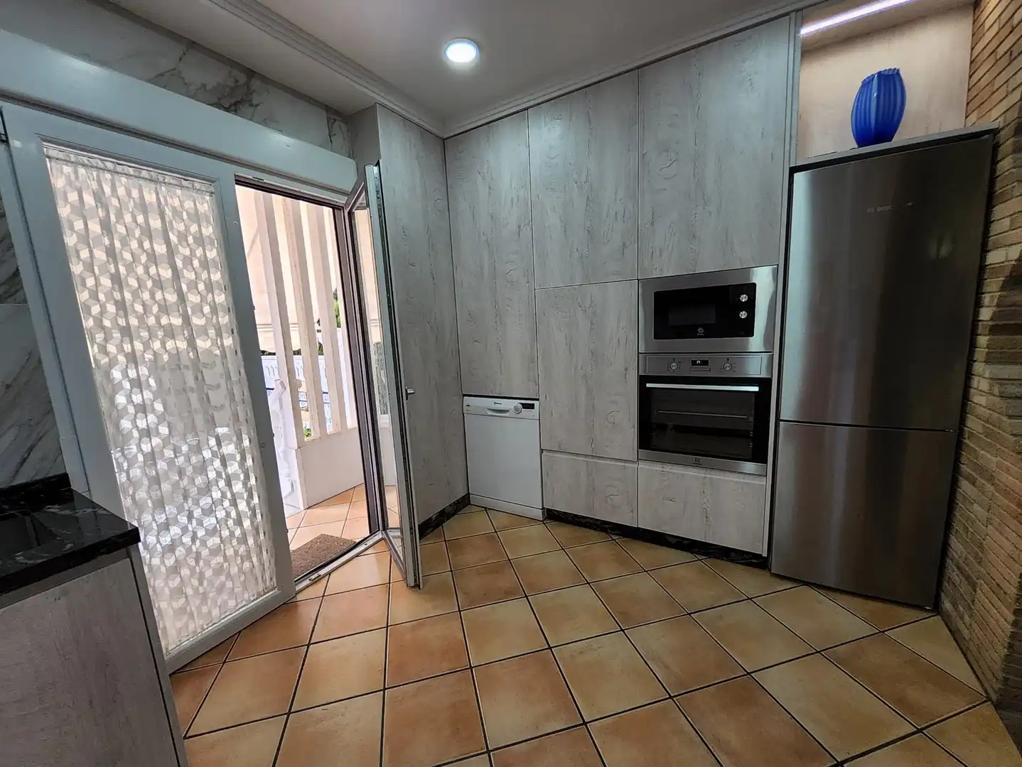 Kitchen of Houses for sale in San Vicente del Raspeig / Sant Vicent del Raspeig  with Storage room, Swimming Pool and Community pool