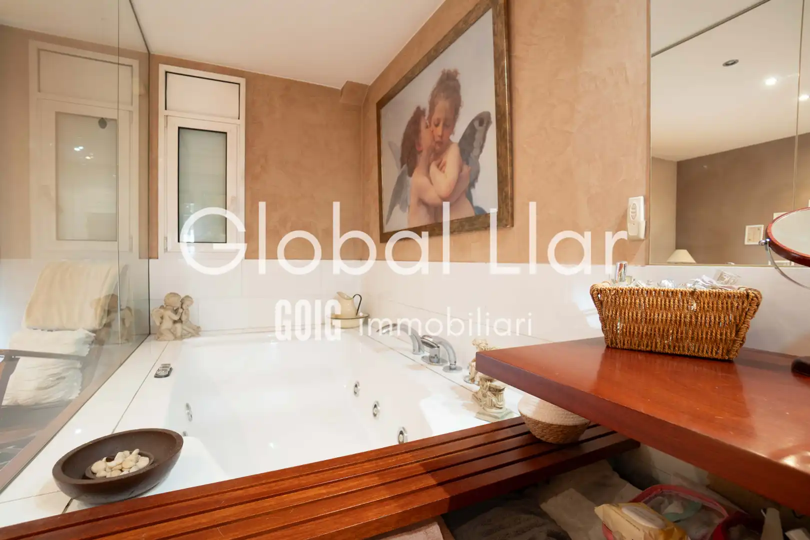 Detached homes for sale in Carrer de Joanot Martorell, Gràcia