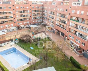 Exterior view of Duplex for sale in Parla  with Air Conditioner, Terrace and Swimming Pool