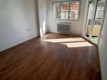 Appartamento con balcone in vendita a Yecla