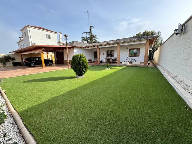 Casa-chalet en Venta en Picón