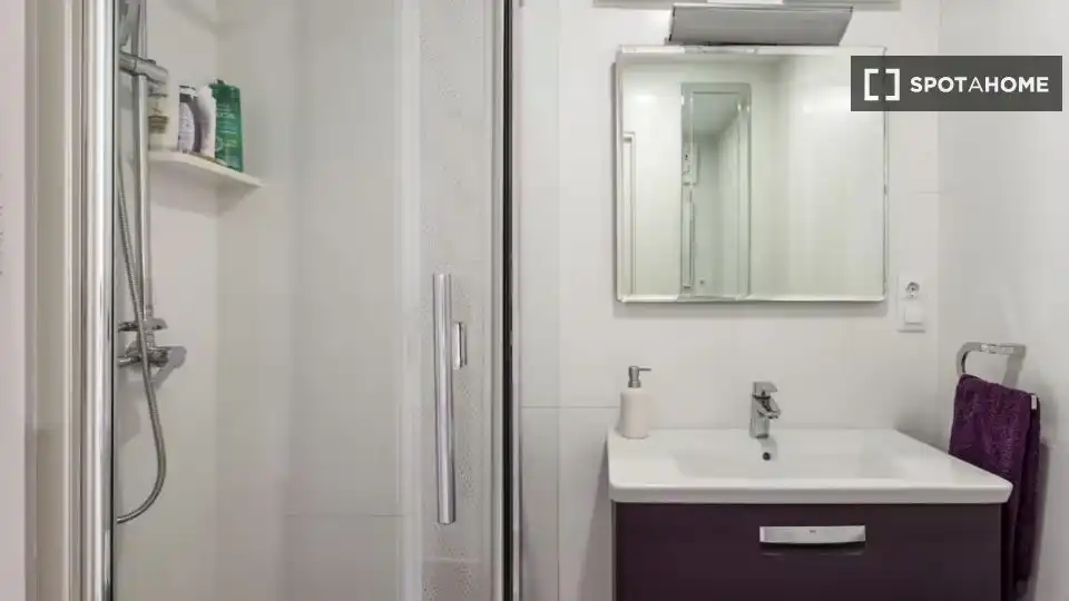 Baño de Piso para compartir en Alicante / Alacant con Aire acondicionado, Terraza y Amueblado