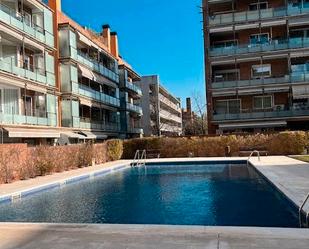 Swimming pool of Planta baja to rent in Sant Cugat del Vallès  with Air Conditioner, Heating and Parquet flooring