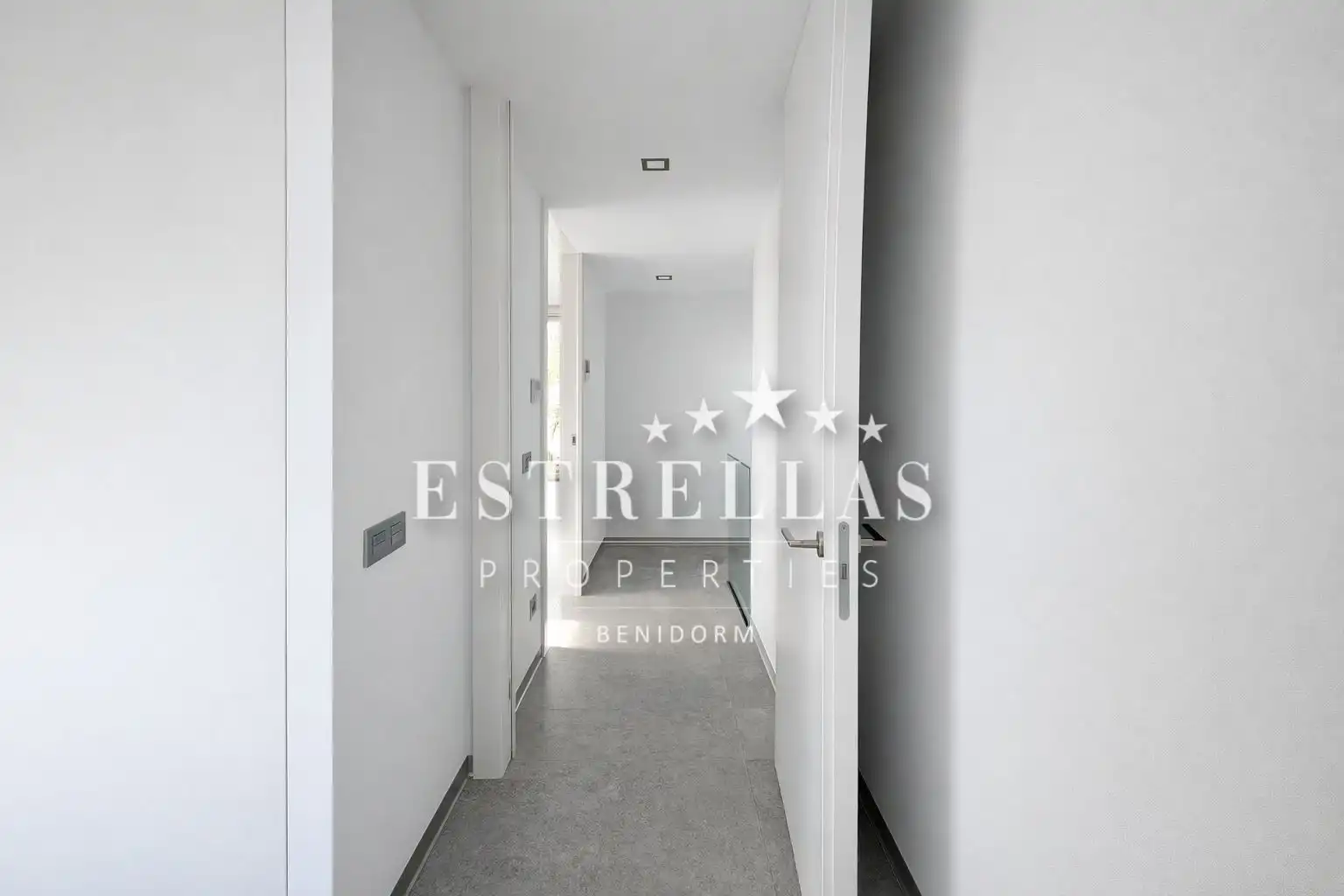 Chalet con piscina en venta en Golf Bahía, imagen 18