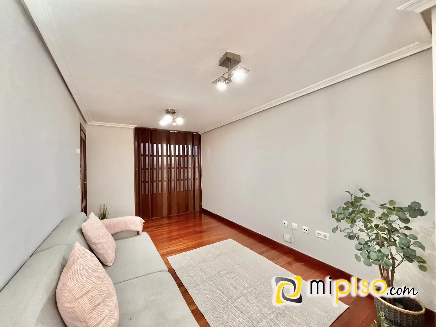 Sala de estar de Piso en venta en Santoña con Calefacción