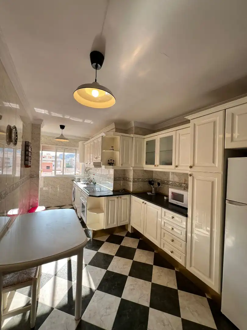 Zimmer in Calle Poeta Agustín Ruano, 7, Martiricos - La Roca - La Rosaleda