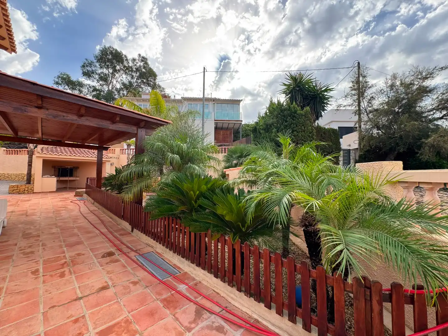 Vista exterior de Casa o chalet en venta en El Campello con Aire acondicionado, Calefacción y Jardín privado