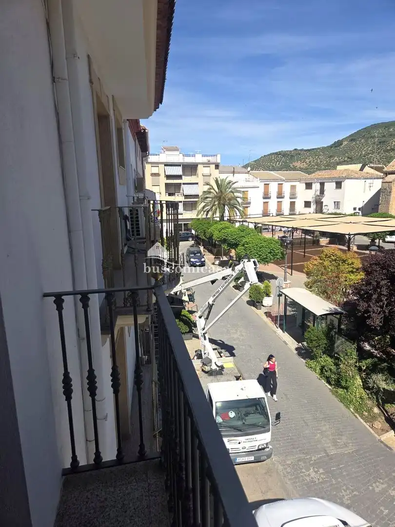Außenansicht von Wohnung zum Verkauf in Valdepeñas de Jaén mit Balkon