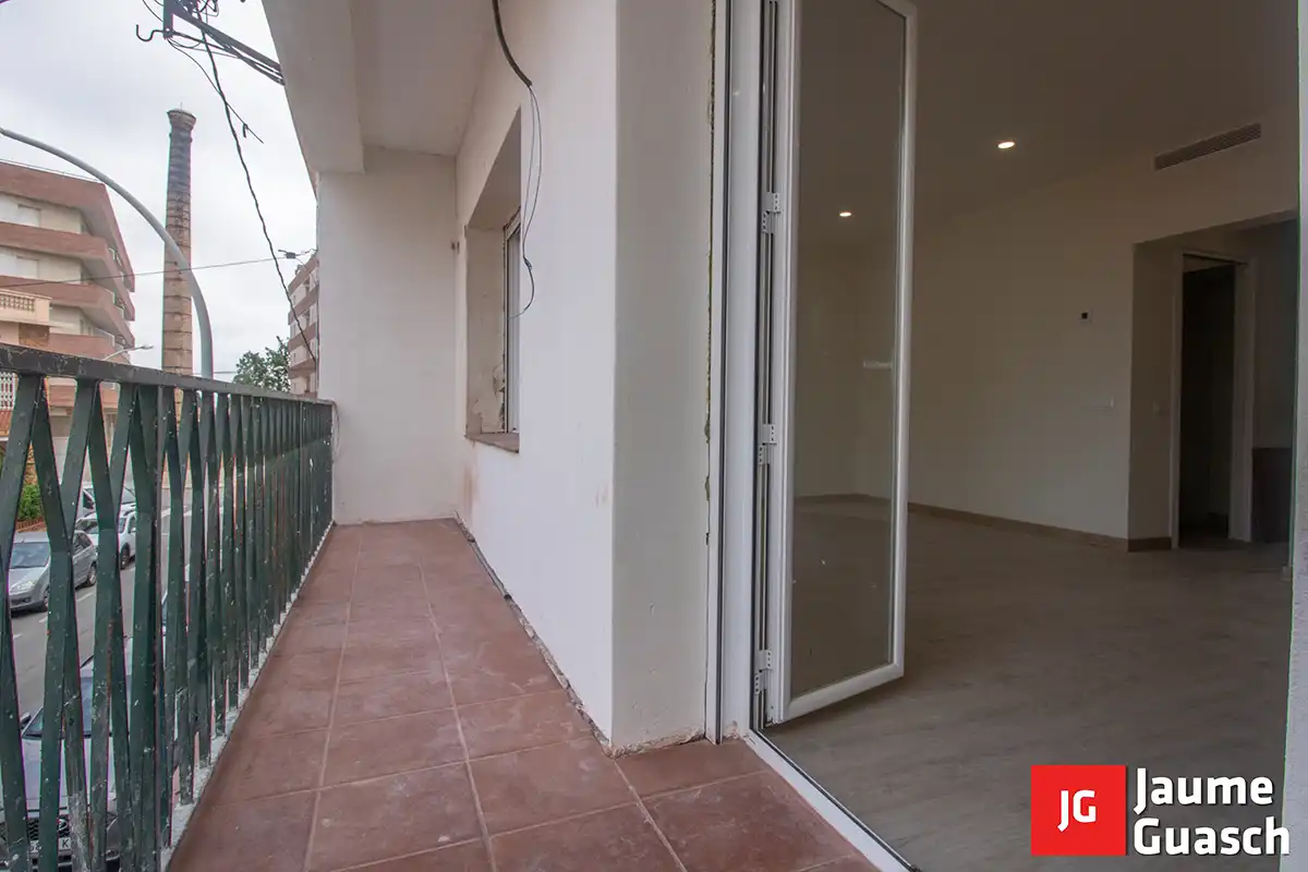 Terrasse von Wohnung zum Verkauf in Torredembarra mit Klimaanlage, Heizung und Parkett