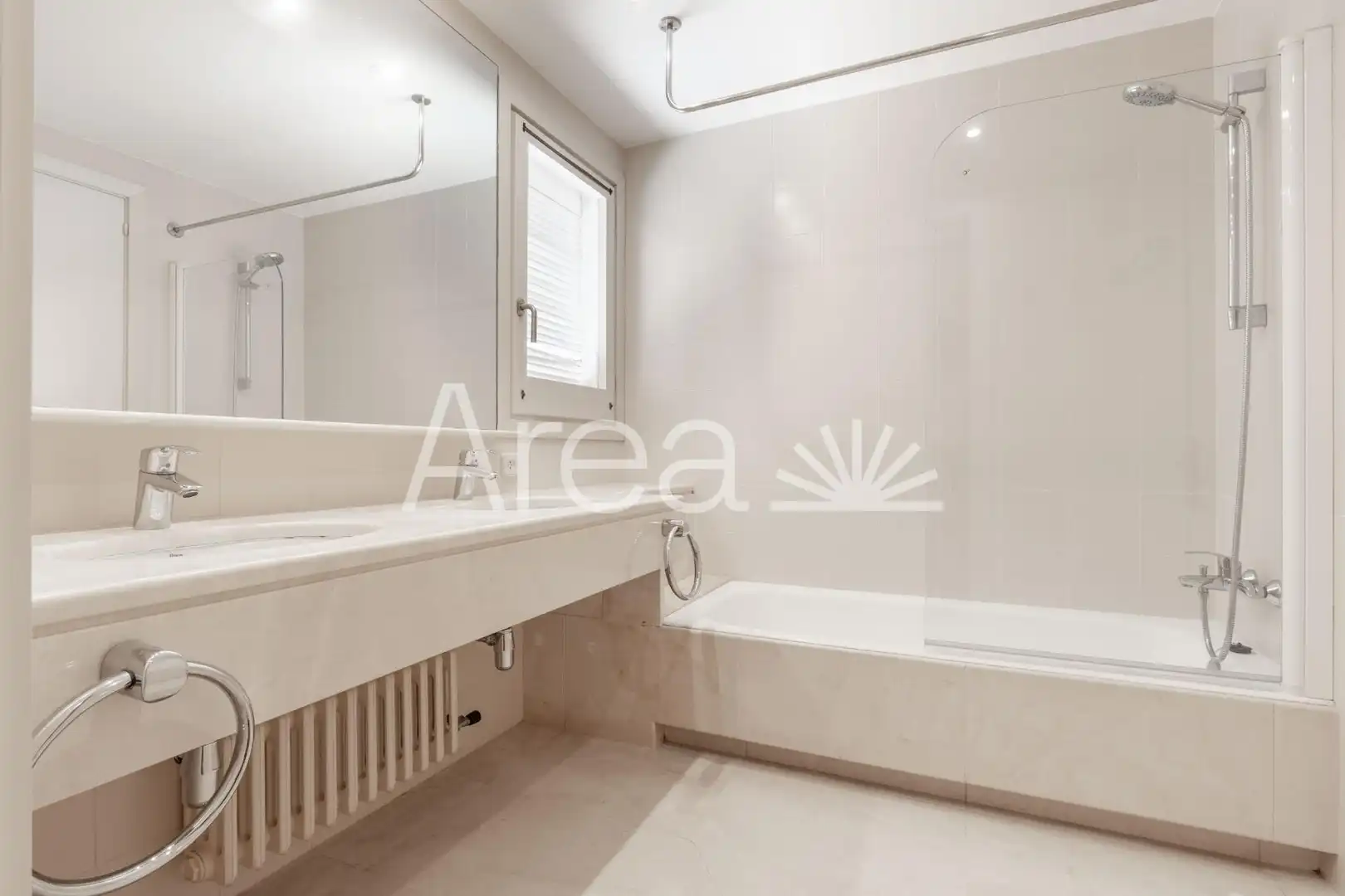 Bathroom of Houses for rent in Sant Andreu de Llavaneres  with Air Conditioner, Heating and Private garden